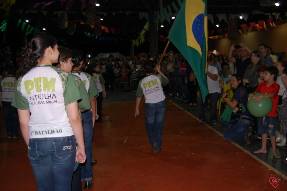 Grande público prestigia tradicional festa Junina da EIC