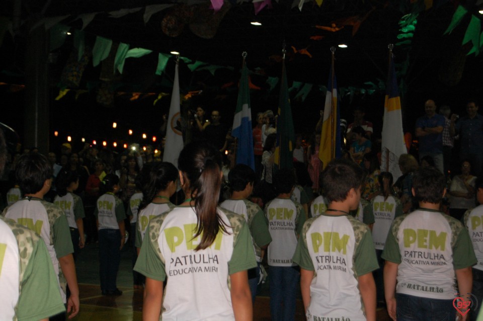 Grande público prestigia tradicional festa Junina da EIC