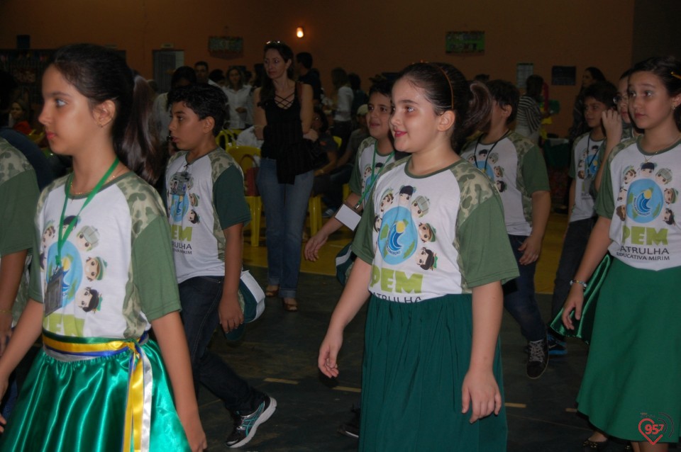 Grande público prestigia tradicional festa Junina da EIC