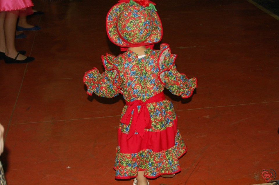 Grande público prestigia tradicional festa Junina da EIC