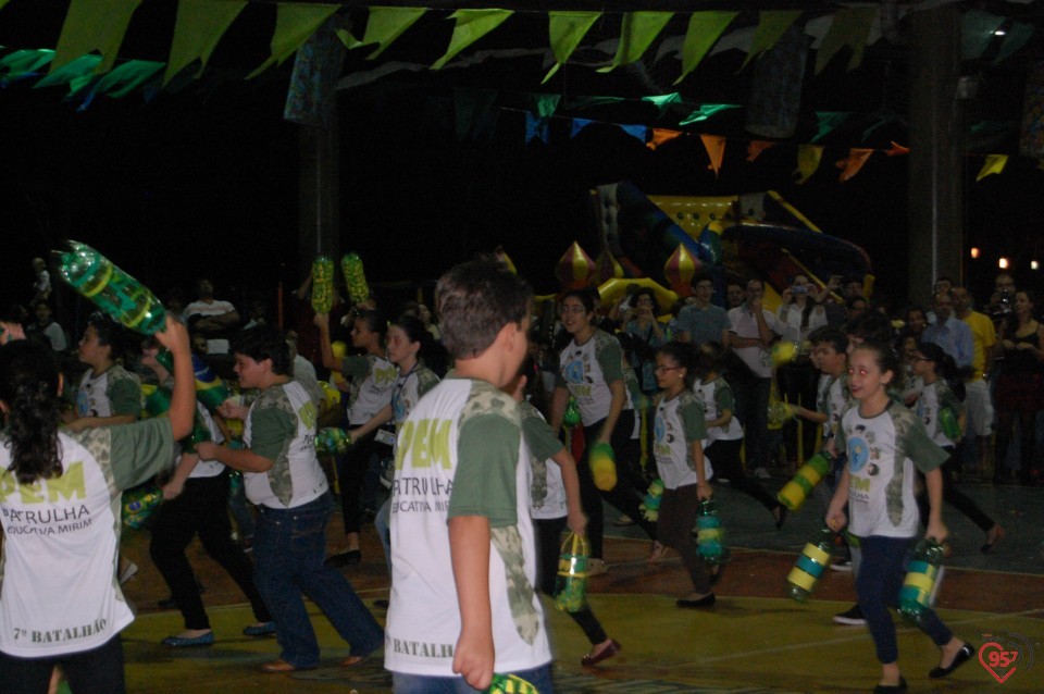 Grande público prestigia tradicional festa Junina da EIC