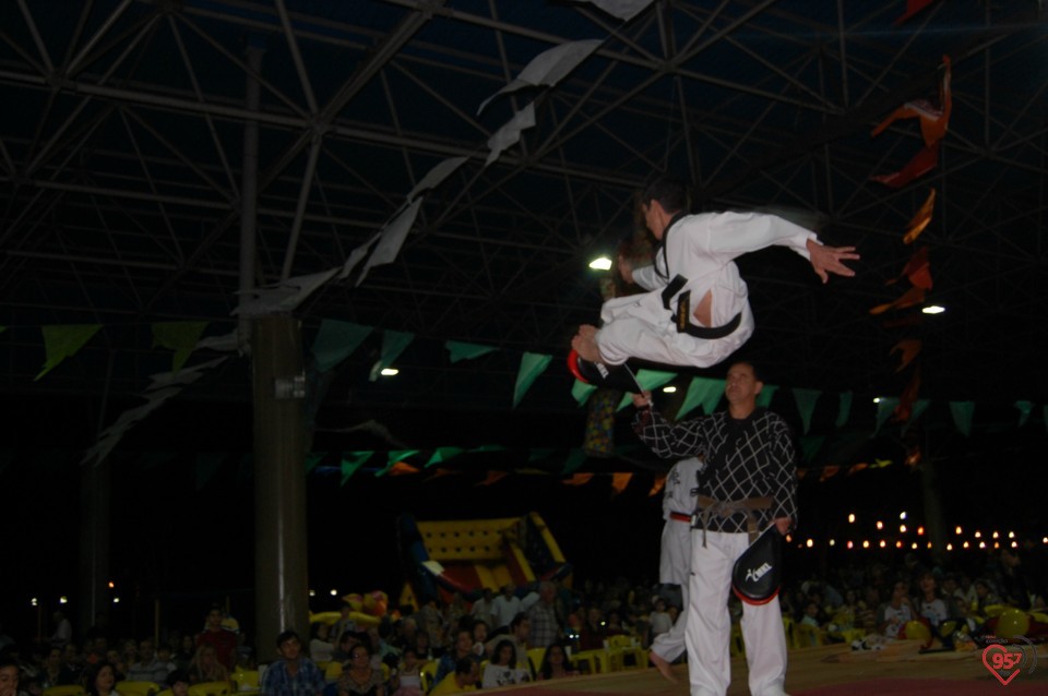 Grande público prestigia tradicional festa Junina da EIC