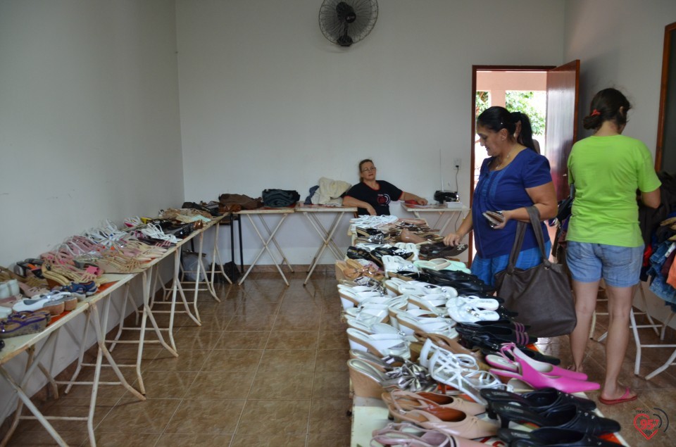 Bazar da pechincha em Montese