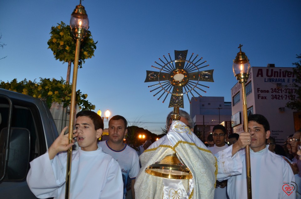 Celebração de Corpus Christi em Dourados