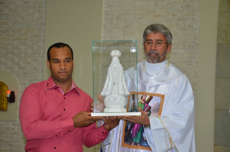 Padre Otair : 20 anos de sacerdócio com muitas homenagens