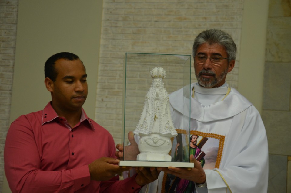 Padre Otair : 20 anos de sacerdócio com muitas homenagens