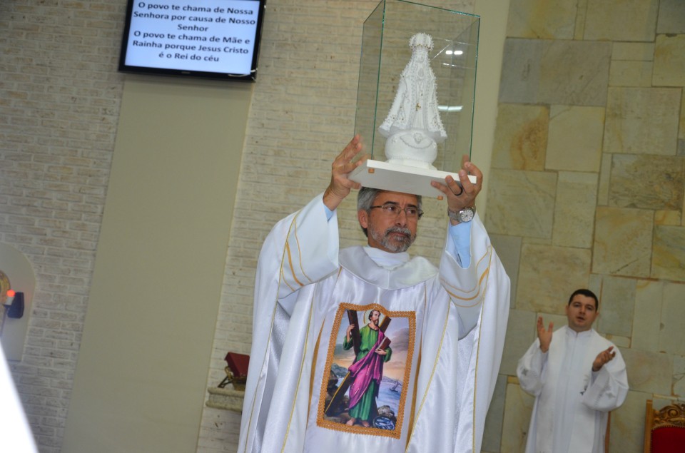Padre Otair : 20 anos de sacerdócio com muitas homenagens