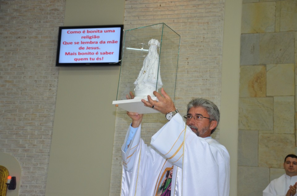 Padre Otair : 20 anos de sacerdócio com muitas homenagens