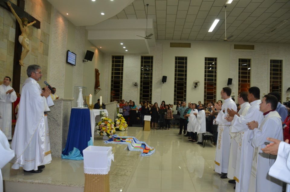 Padre Otair : 20 anos de sacerdócio com muitas homenagens