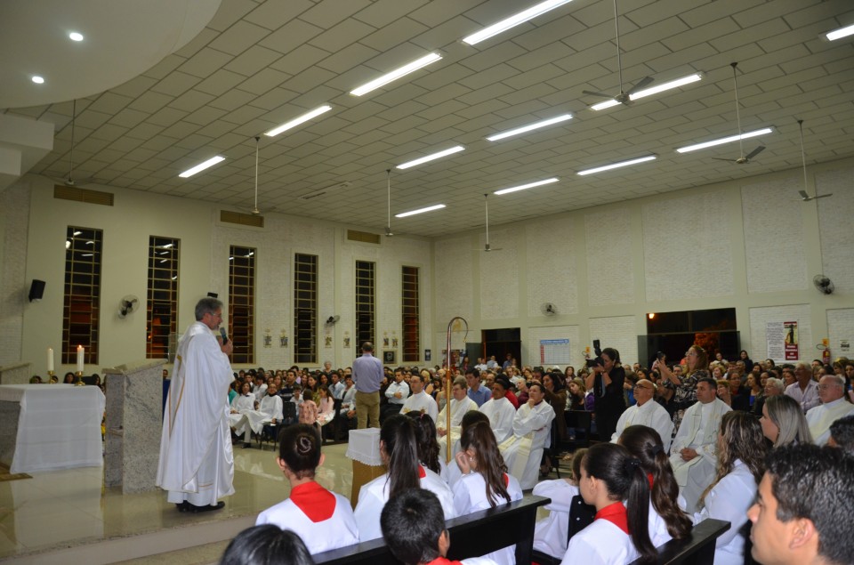 Padre Otair : 20 anos de sacerdócio com muitas homenagens