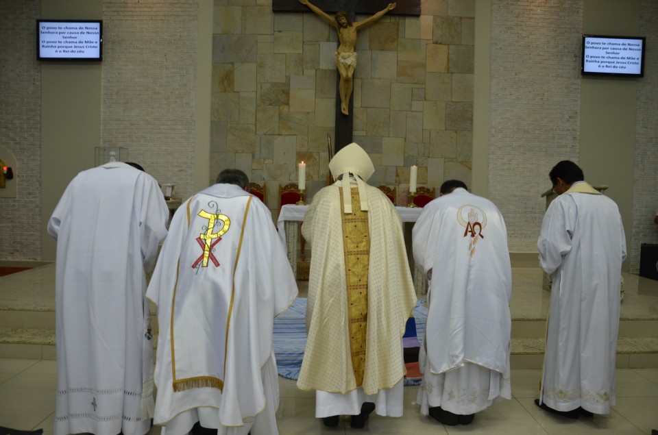 Padre Otair : 20 anos de sacerdócio com muitas homenagens