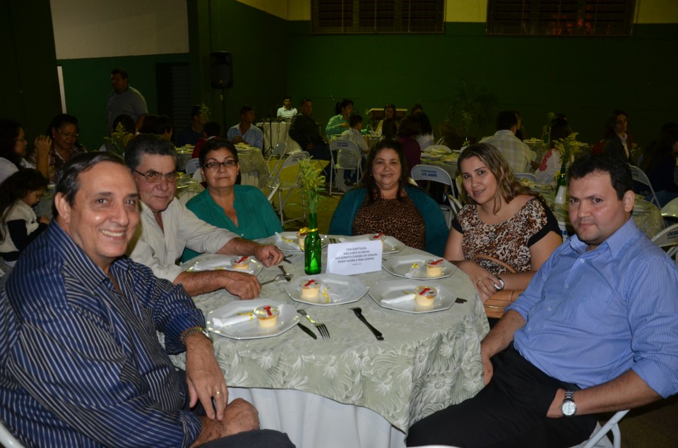 Padre Otair : 20 anos de sacerdócio com muitas homenagens