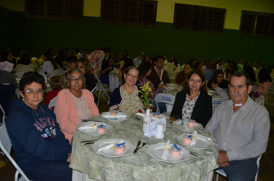 Padre Otair : 20 anos de sacerdócio com muitas homenagens