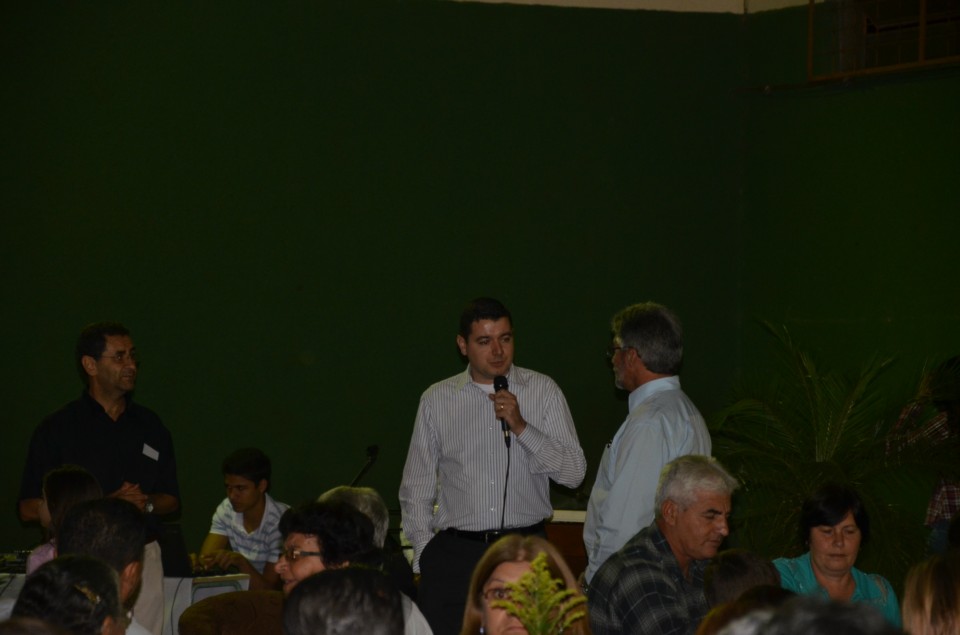 Padre Otair : 20 anos de sacerdócio com muitas homenagens