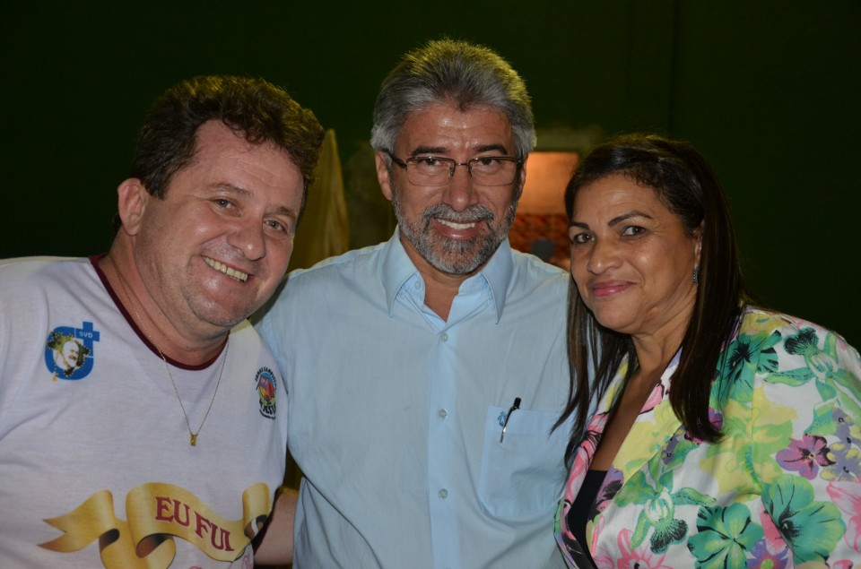 Padre Otair : 20 anos de sacerdócio com muitas homenagens