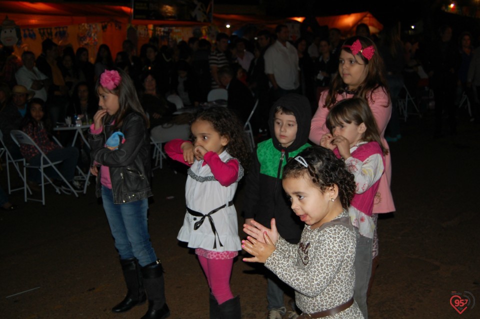 Animação e grande número de pessoas marcaram a festa junina Santo André