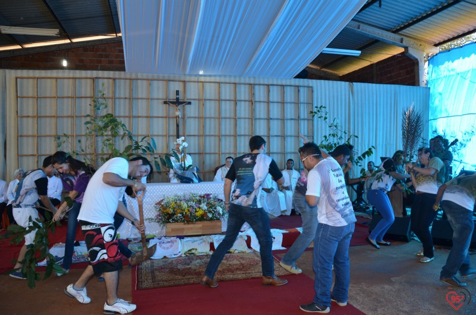 Padre Gregório comemora mais um ano de vida e recebe o carinho dos amigos