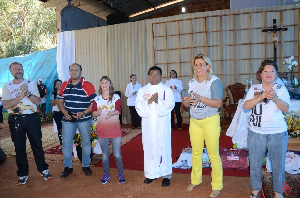 Padre Gregório comemora mais um ano de vida e recebe o carinho dos amigos