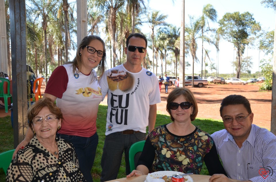 Padre Gregório comemora mais um ano de vida e recebe o carinho dos amigos