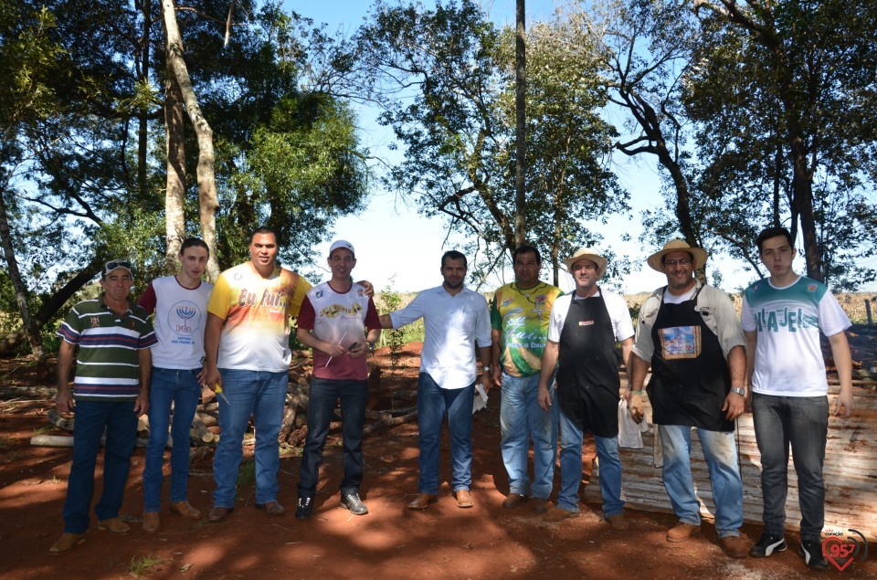 Padre Gregório comemora mais um ano de vida e recebe o carinho dos amigos