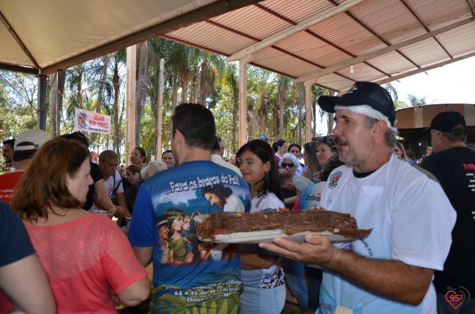 Padre Gregório comemora mais um ano de vida e recebe o carinho dos amigos
