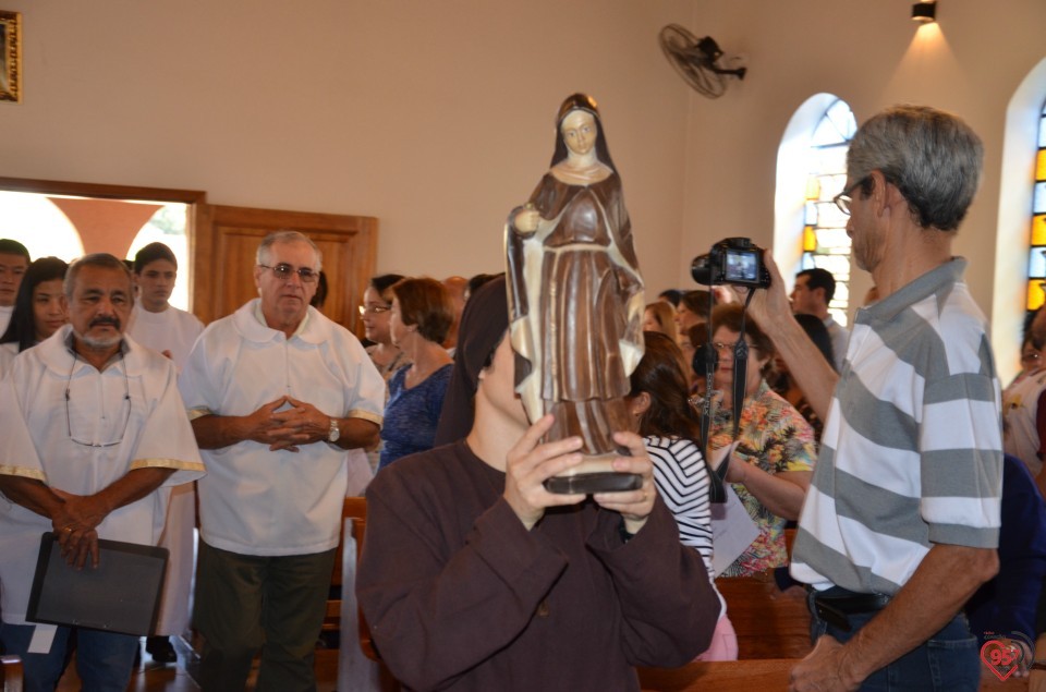 Missa de renovação dos votos evangélicos das irmãs da Toca de Assis