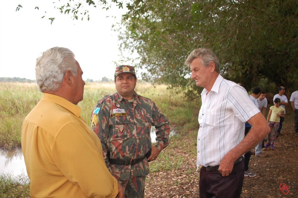 Dia C - Operação conjunta retira 1.700 Kg de lixo de rio do MS