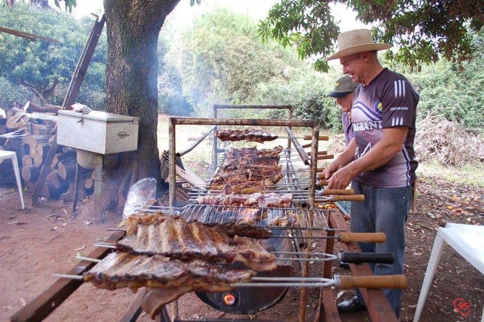 Dia C - Operação conjunta retira 1.700 Kg de lixo de rio do MS