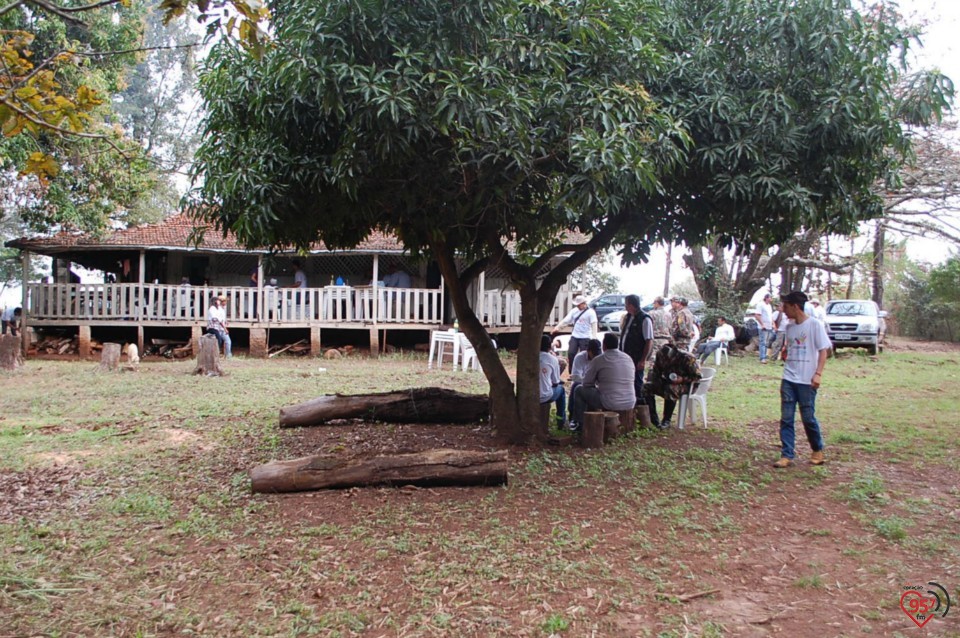 Dia C - Operação conjunta retira 1.700 Kg de lixo de rio do MS