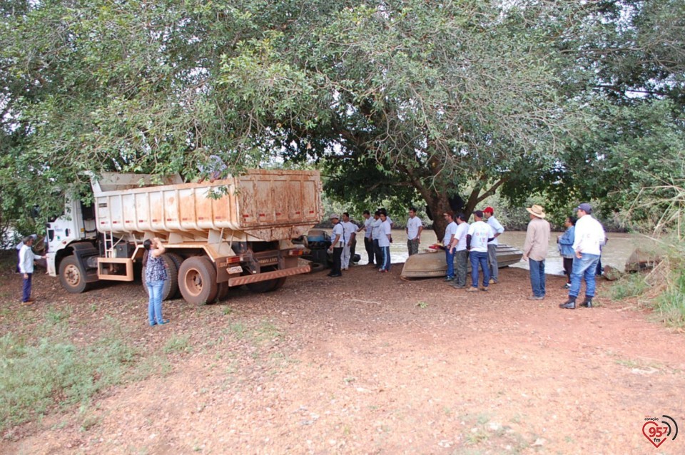 Dia C - Operação conjunta retira 1.700 Kg de lixo de rio do MS