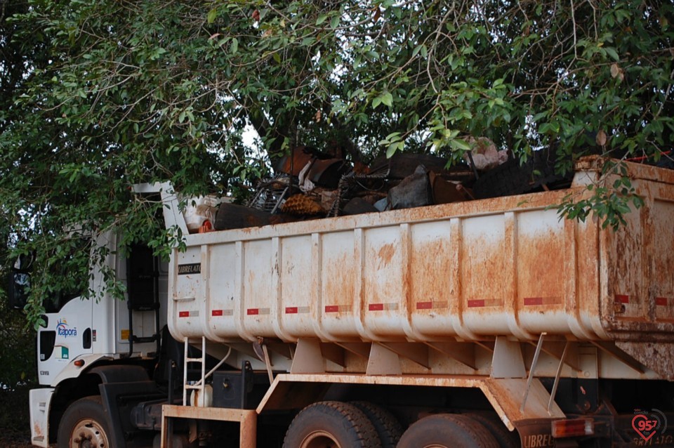 Dia C - Operação conjunta retira 1.700 Kg de lixo de rio do MS