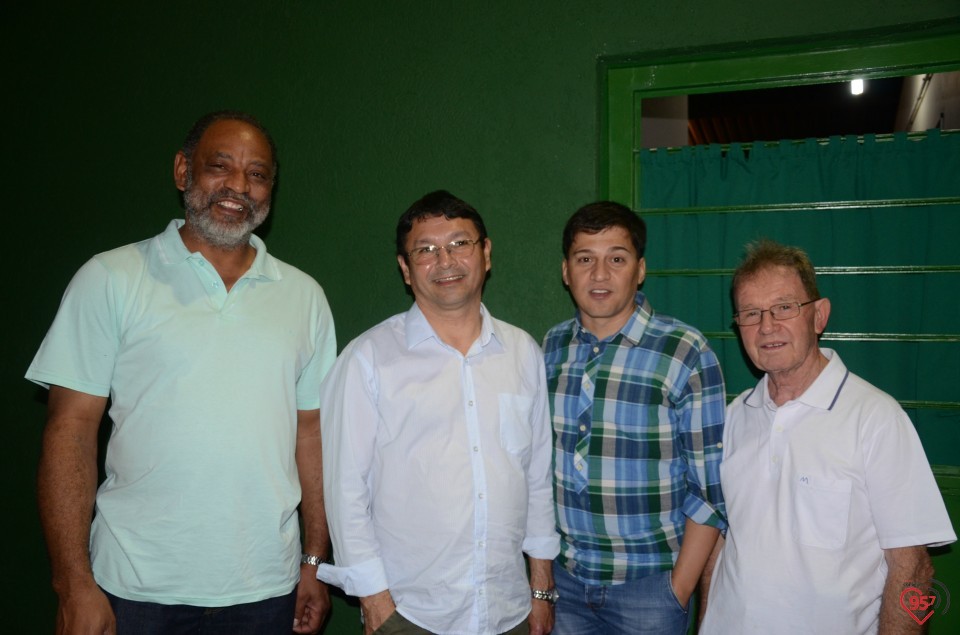 Lançamento de biografia de dom Alberto reúne fiéis e amigos no CEIA