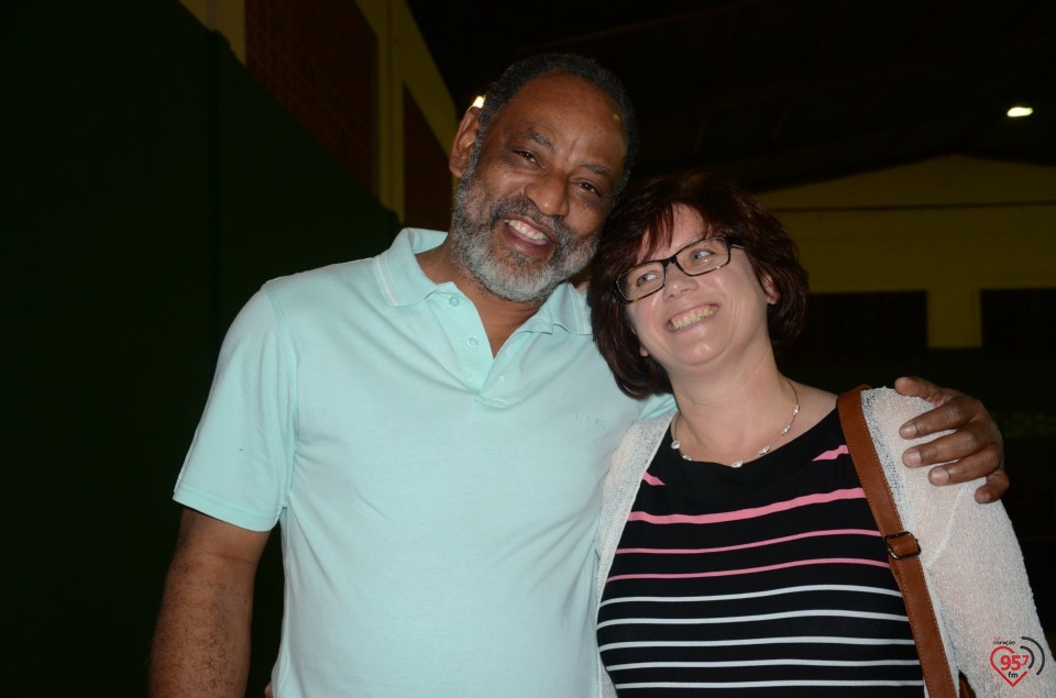 Lançamento de biografia de dom Alberto reúne fiéis e amigos no CEIA