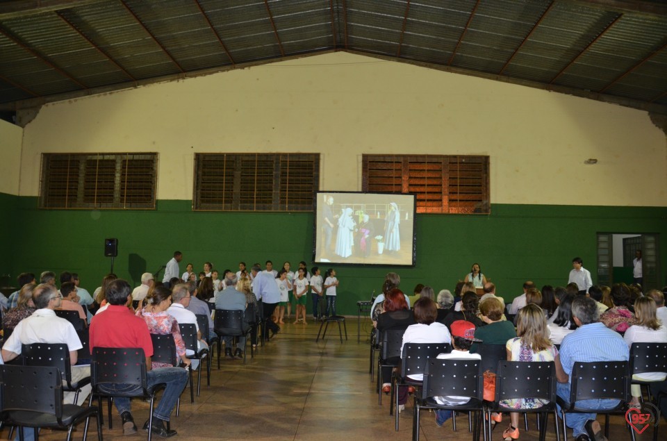 Lançamento de biografia de dom Alberto reúne fiéis e amigos no CEIA
