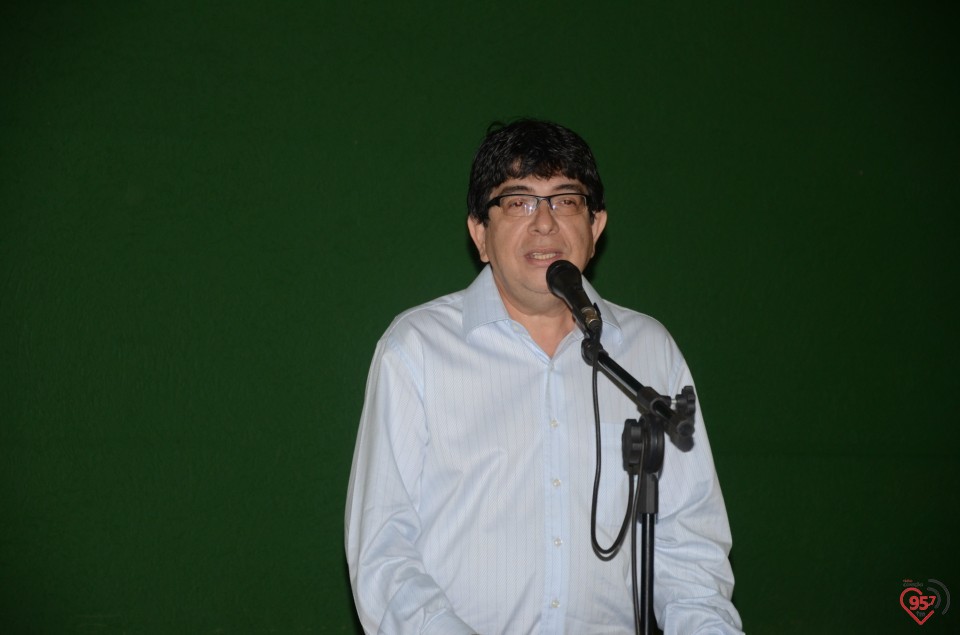 Lançamento de biografia de dom Alberto reúne fiéis e amigos no CEIA