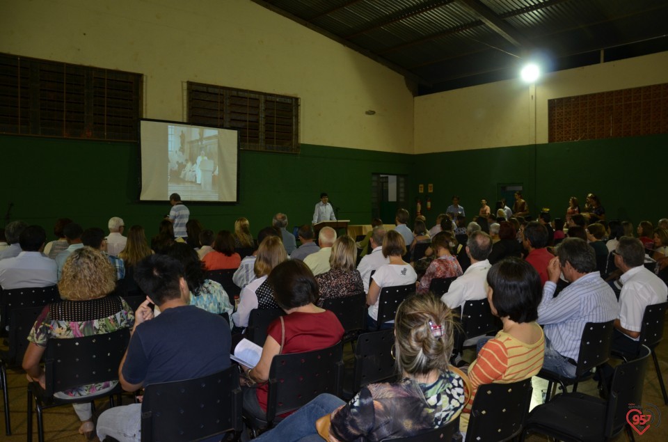 Lançamento de biografia de dom Alberto reúne fiéis e amigos no CEIA