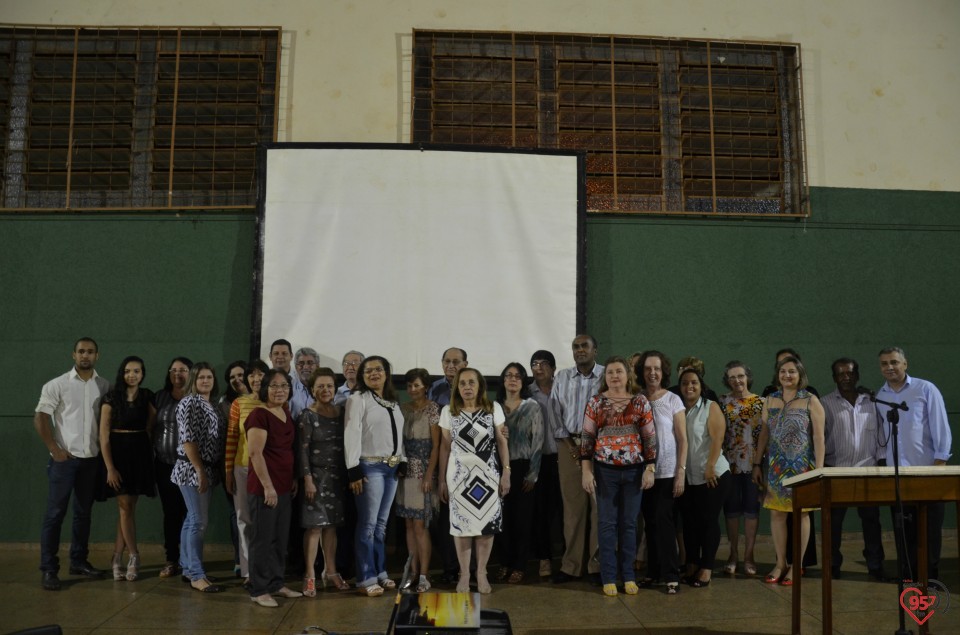 Lançamento de biografia de dom Alberto reúne fiéis e amigos no CEIA