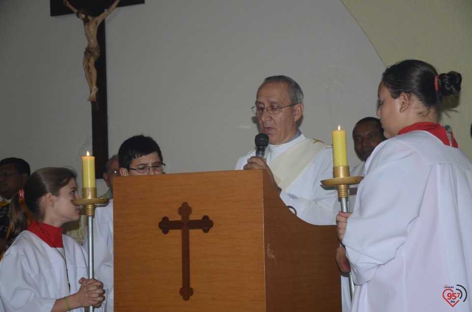 Padres Wilibrodus e Aroldo comemoram data festiva em celebração