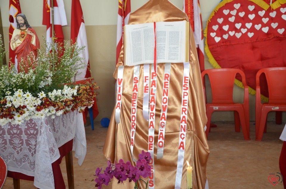Na presença do bispo, 'Apostolado da Oração', realiza retiro no santuário