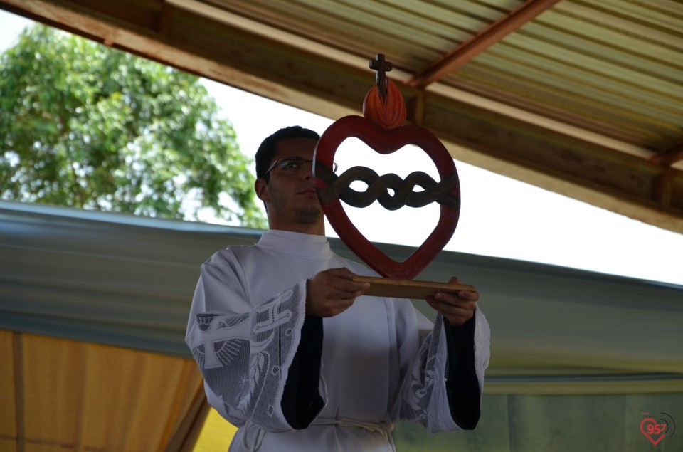 Jornada Diocesana da Juventude reúne multidão em Caarapó