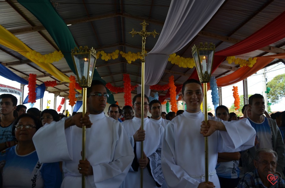 Jornada Diocesana da Juventude reúne multidão em Caarapó