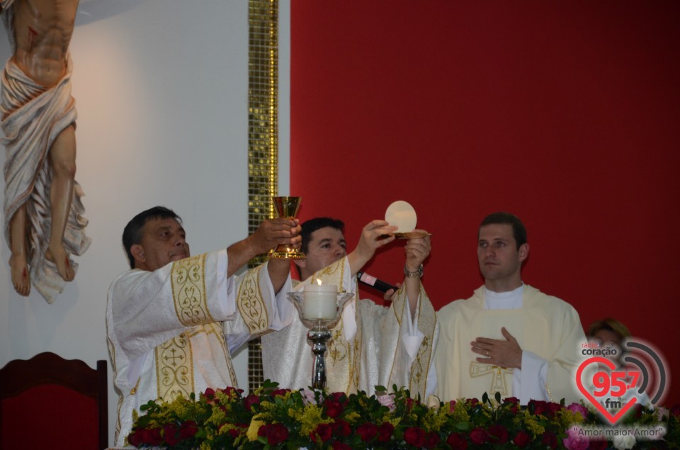 Paróquia Santa Teresinha: Dia da padroeira com encerramento da novena