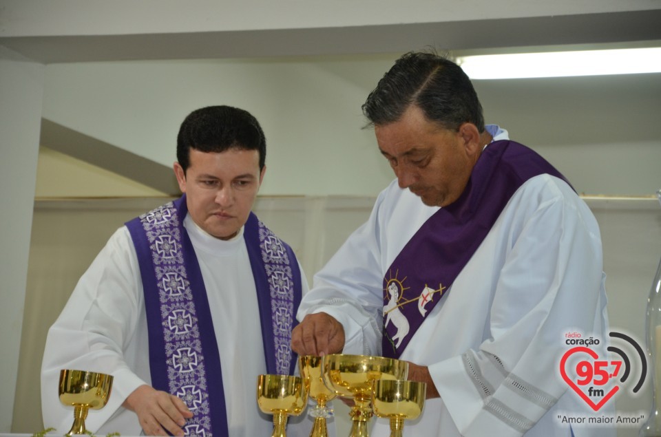 Dom Redovino celebra missa pela alma de dom Alberto Först