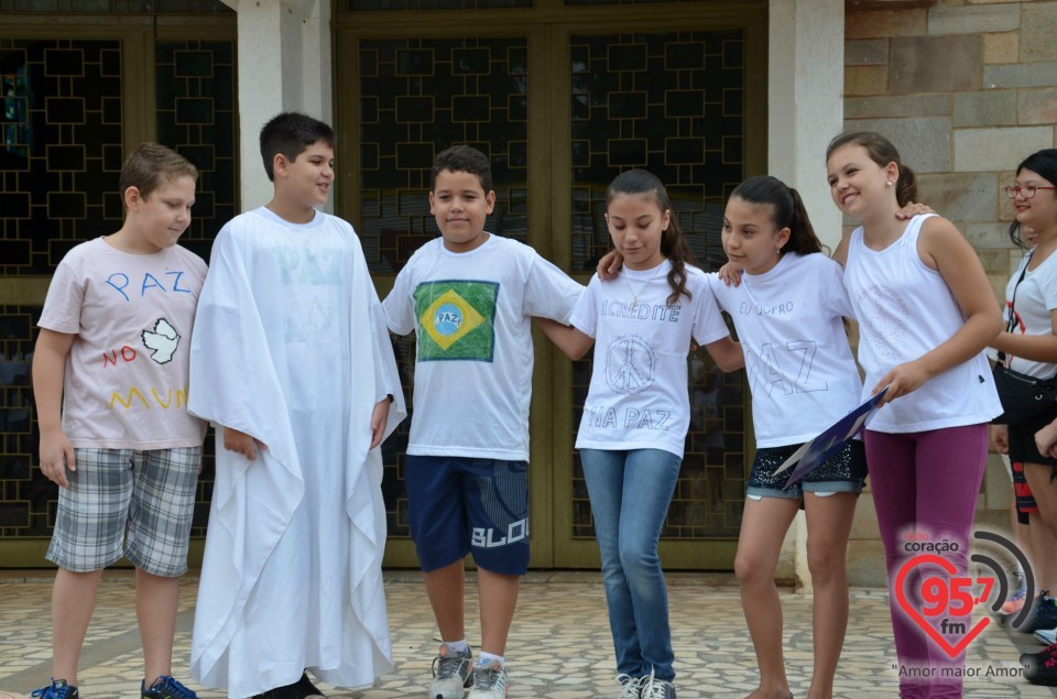 8ª Caminhada pela PAZ reúne centenas de pessoas