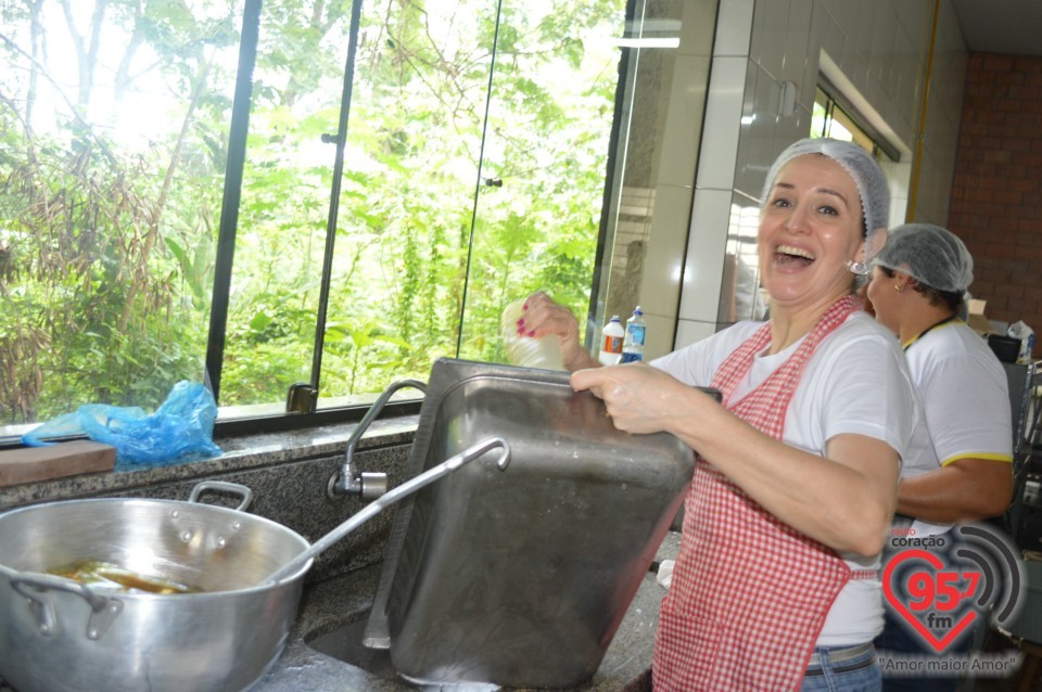 Almoço beneficente na paróquia São Carlos