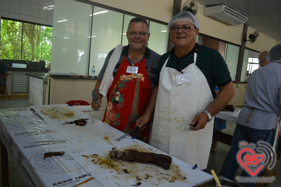 Almoço beneficente na paróquia São Carlos