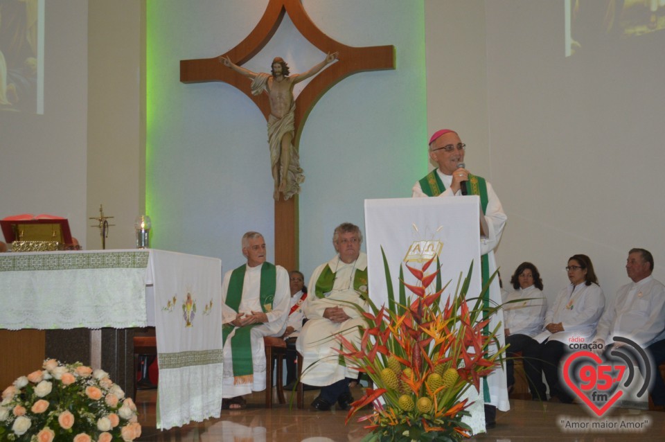 Pe. Salvador Tomio é empossado na paróquia N.S. Fátima