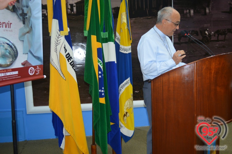 Dom Redovino vai a câmara municipal falar da CF 2015