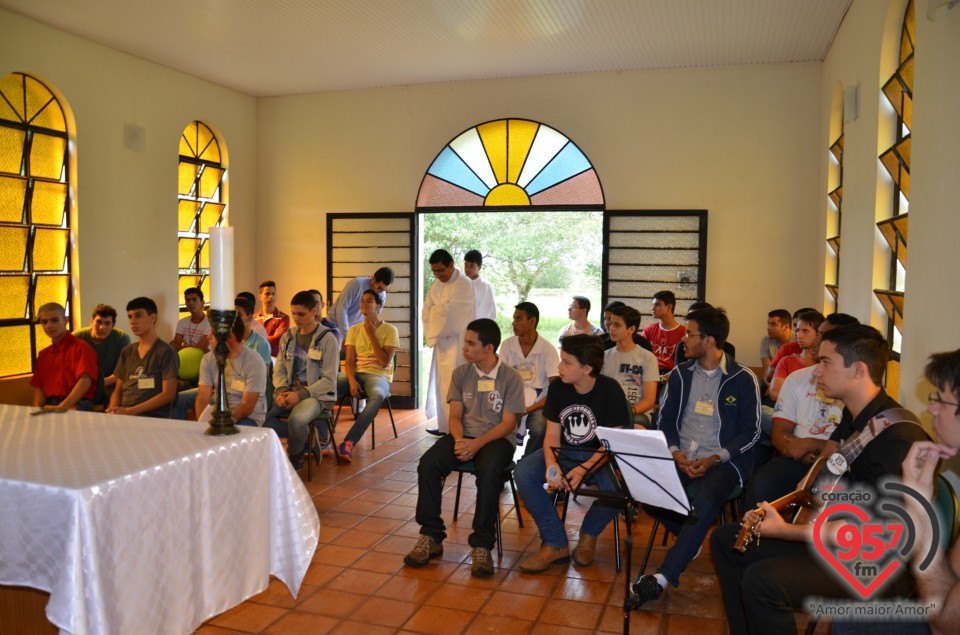Encontro vocacional reúne jovens da Diocese