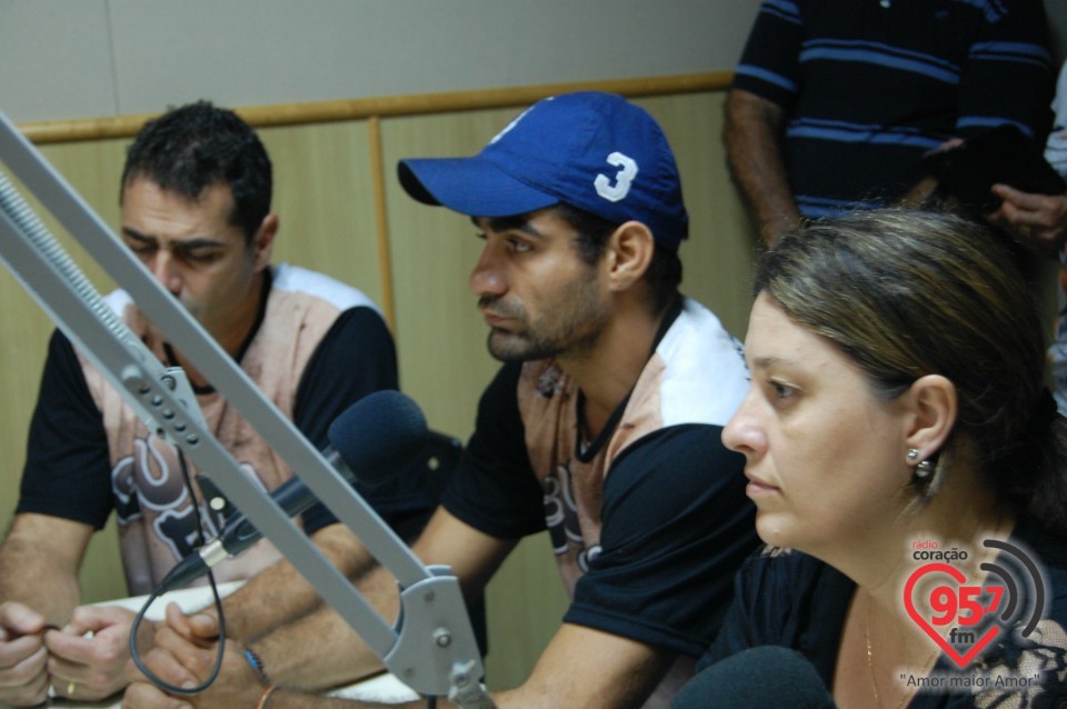 Campistas do "20º Acampamento Sênior" dão testemunho na Rádio Coração